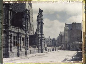 Image représentant France, Arras, Hôtel de Ville et vue vers la petite Place