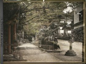 Image représentant Sanctuaire Kasuga-Jinja (ou Kasuga-Taisha), l'allée des lanternes (Sando ou Omote-sando)