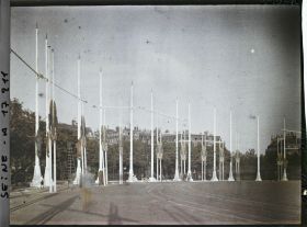 Image représentant Décorations place de l'Etoile pour les fêtes de la Victoire des 13 et 14 juillet 1919
