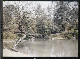 Image représentant Le palais impérial Sento (Sento-gosho) : le Momiji-bashi