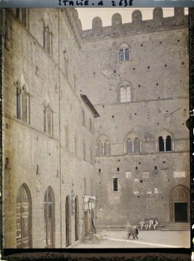 Image représentant Palazzo dei Priori et palazzo Incontri