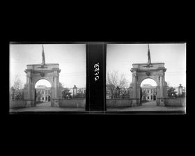 Image représentant Entrée principale de la légation de Russie dans le quartier des légations