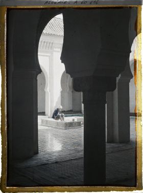 Image représentant Mosquée El Halaoui, la cour vue depuis la salle de prière