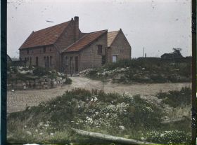 Image représentant France, Neuville St Waast, Une ferme