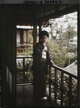 Image représentant Serveuse d'une auberge