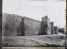 Image représentant Le rempart méridional de la ville