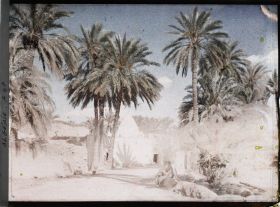 Image représentant Une route de terre dans le village de Bab el Ralek, à proximité du marabout de Sidi Lahssen