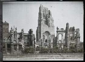 Image représentant France, Arras, L'Hôtel de Ville, vue prise de la Place de la Vacquerie