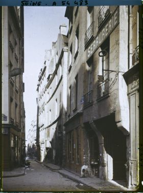 Image représentant La rue Quincampoix (à gauche la rue de la Reynie)