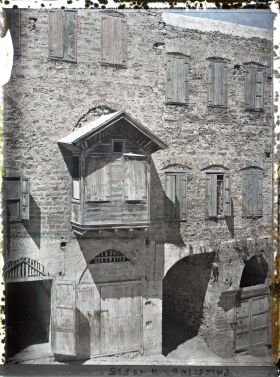 Image représentant Le moucharabieh d'une façade dans la vieille ville