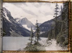 Image représentant Canada, Lac Louise, Vue vers le Pic Victoria