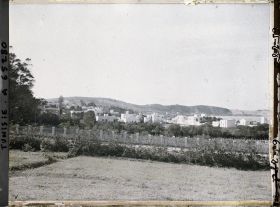 Image représentant Les villas de la station, vues probablement depuis le jardin du palais beylical