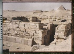 Image représentant Le temple du Sphinx et la pyramide de Khéops