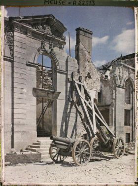 Image représentant France, Verdun, Cour Ovale Détails d'architecture