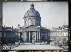 Image représentant L'Institut de France depuis le pont des Arts