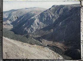 Image représentant La vallée du Pleistos et les contreforts du Kirphis