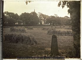Image représentant Eglise et campanile au temps de la moisson.
