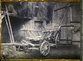 Image représentant France Alsace, Environs de Strasbourg, Geispolsheim, Le Char à 4 roues sans personnages