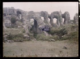 Image représentant Les arènes