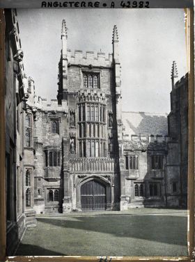 Image représentant La façade de la chapelle du Magdalen College