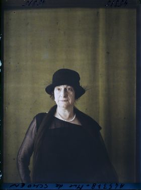 Image représentant La baronne Bertha von Schoën