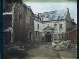 Image représentant France, Noyon, Ruines de l'Ancien Hôpital
