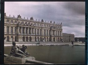 Image représentant France, Versailles, Le Palais de Versailles, Extérieur vu des jardins