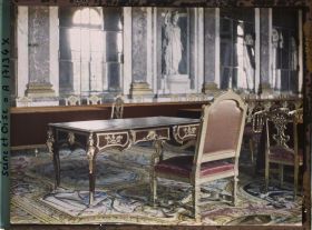 Image représentant France, Palais de Versailles, La Table Historique de la Signature de la paix