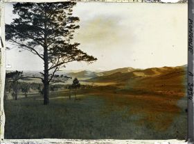 Image représentant Vue d&#039;une vallée et de chaînes de montagne