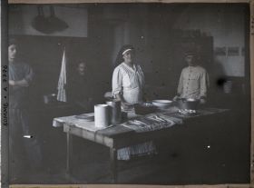 Image représentant Intérieur des cuisines (hôpital d'évacuation)