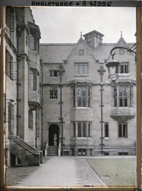 Image représentant Les bâtiments neufs du Merton College