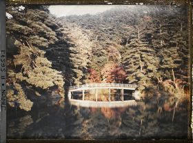 Image représentant Les jardins de la villa impériale Shugakuin Rikyû : l'étang Yokuryu, le pont Do-bashi