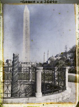 Image représentant La Colonne Serpentine et l'Obélisque de Théodose