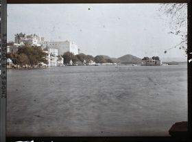 Image représentant Le palais royal et le lac Pichola