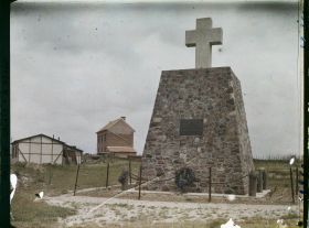 Image représentant France, Thélus, Monument à la gloire de l'artillerie Canadienne
