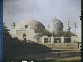 Image représentant Vue d'ensemble de la mosquée funéraire du Cheikh Abdel-Kader el-Gaïlani (XVIIe siècle)