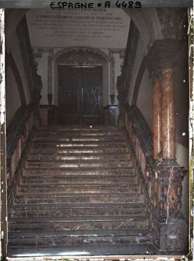 Image représentant Espagne, Cordoue, Escalier monumental, Epoque Charles Quint dans l'école de la Cia de Jesus.