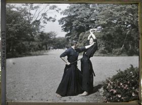 Image représentant Ecole de gymnastique militaire, entraînement aux arts martiaux Kendo (escrime japonaise)