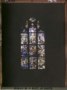 Image représentant Vitrail de XVIe siècle de la chapelle latérale Saint-Martin de l'église Saint-Pierre