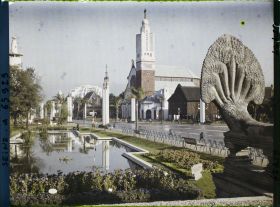 Image représentant L'Exposition Coloniale Internationale de 1931, la Grande Avenue des Colonies Françaises