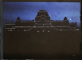 Image représentant Les illuminations du nouveau palais du maharajah Jagatjit Singh