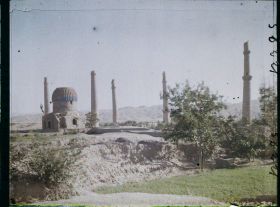 Image représentant Afghanistan, Hérat, Une vue s/ les ruines de la Mosquée