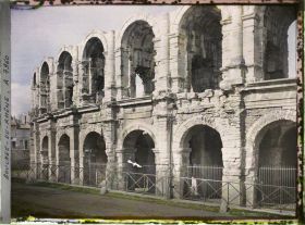 Image représentant L'amphithéâtre romain, dit Arènes d'Arles