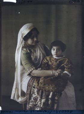 Image représentant Pratima Tagore et sa fille  Nandini