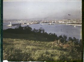 Image représentant Le bassin de la Joliette, vue prise du parc du Pharo