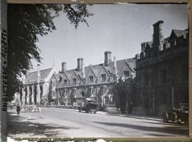Image représentant Le Magdalen College sur High street