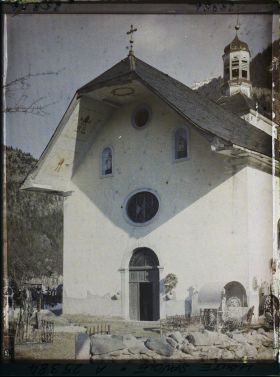 Image représentant France Les Alpes, Vallée de Chamonix ; Façade de l' Eglise de Servoz