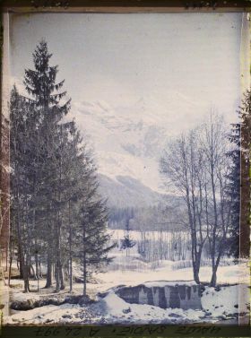 Image représentant France, Les Alpes-Vallée de Chamonix Paysage de la Vallée de Chamonix vers le Mt Blanc et le glacier des Bossons