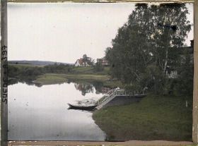 Image représentant Un lac et une berge