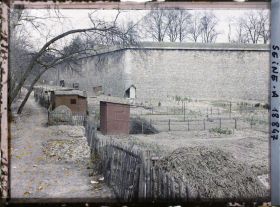 Image représentant Les jardins ouvriers aux pieds des fortifications, à la porte d'Auteuil